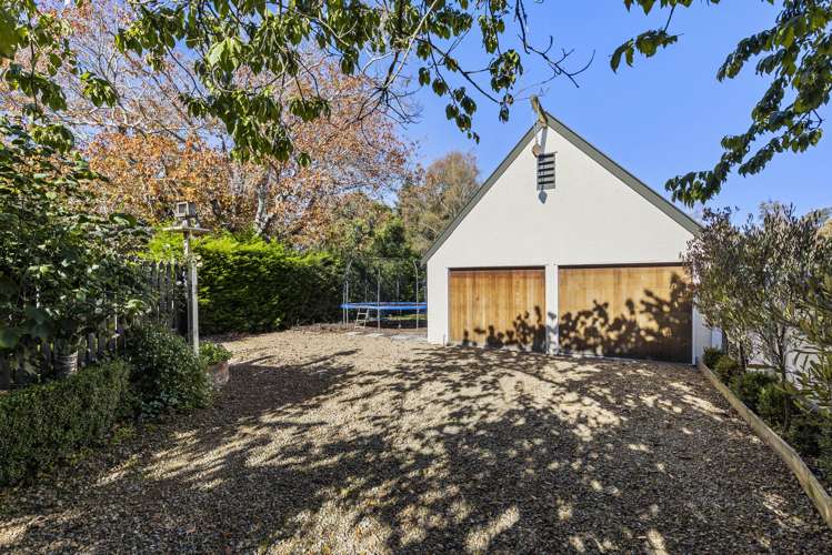 1693 Cust Road Cust_23