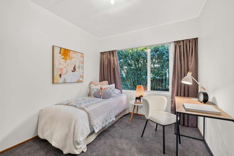 29 Neale Avenue Stoke_15