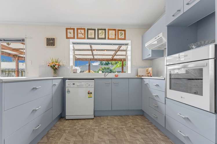 8 Vanderbilt Parade Albany_9