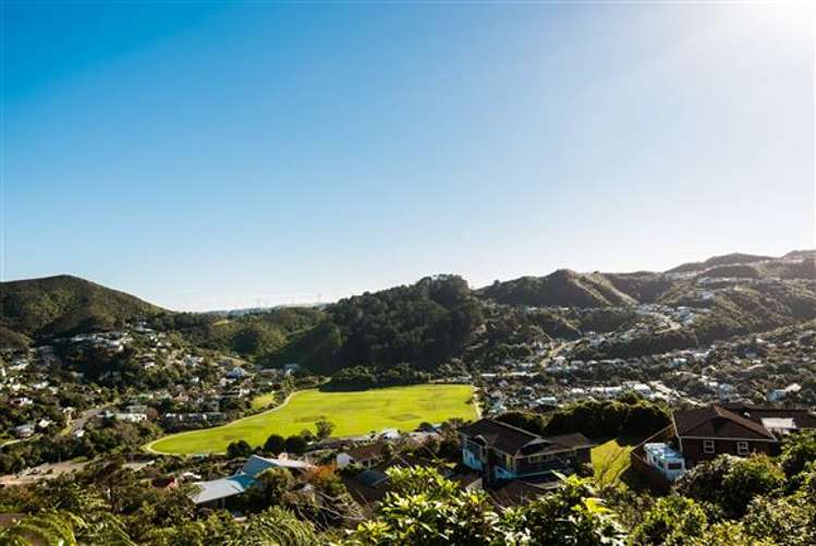 9 Becker Way Karori_11