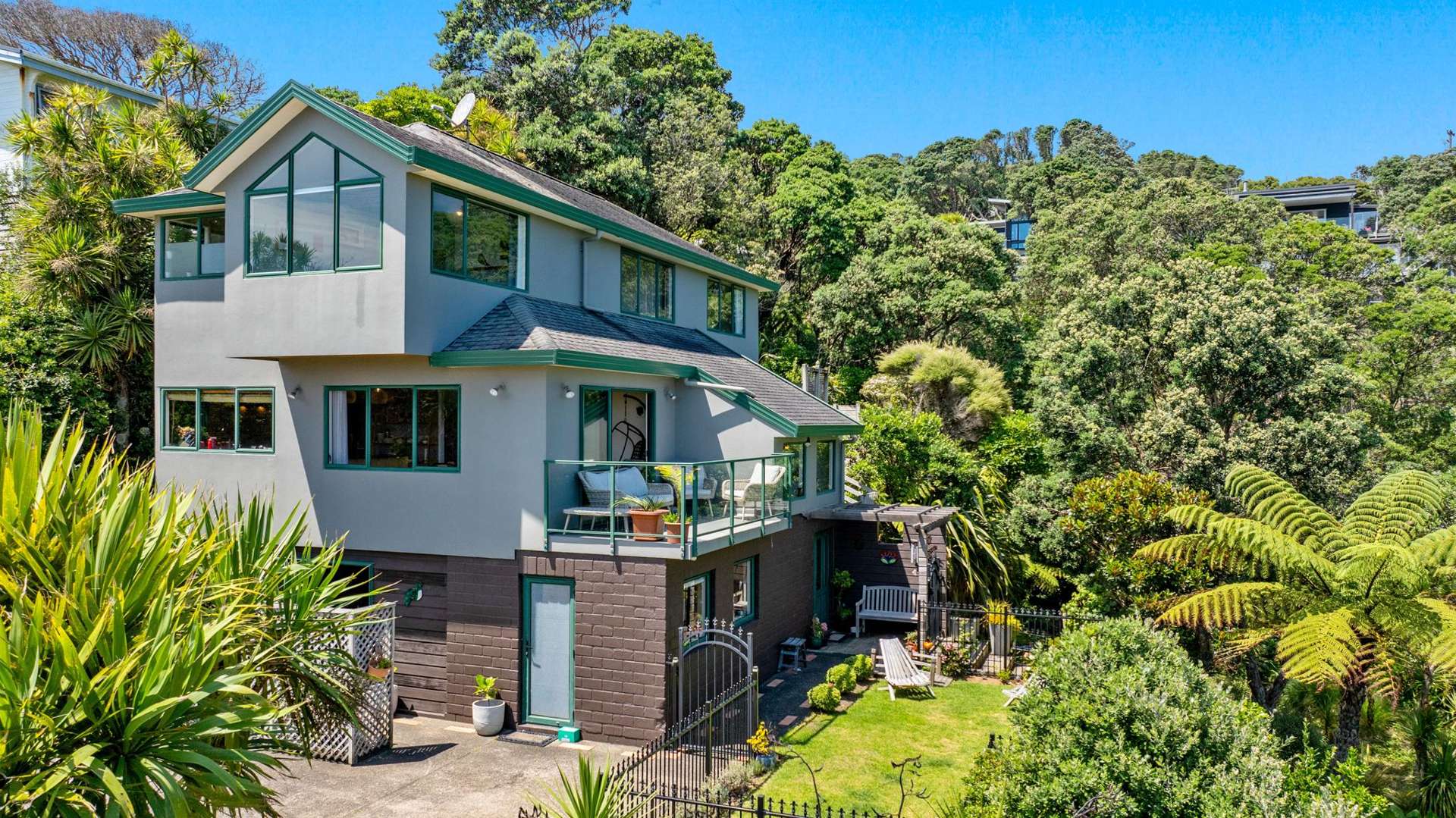 6 Berridge Road Muriwai Beach_0