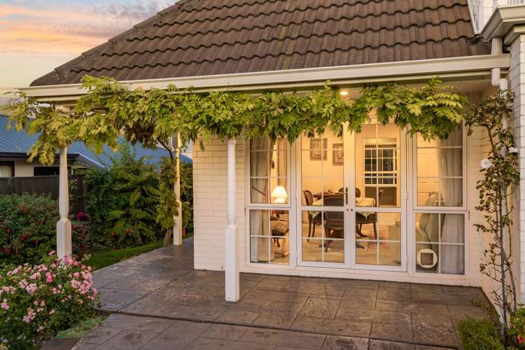 88 Lake Terrace Road Burwood_18