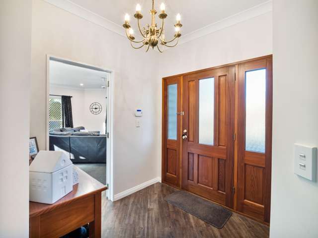 15 Sutton Place Dallington_2