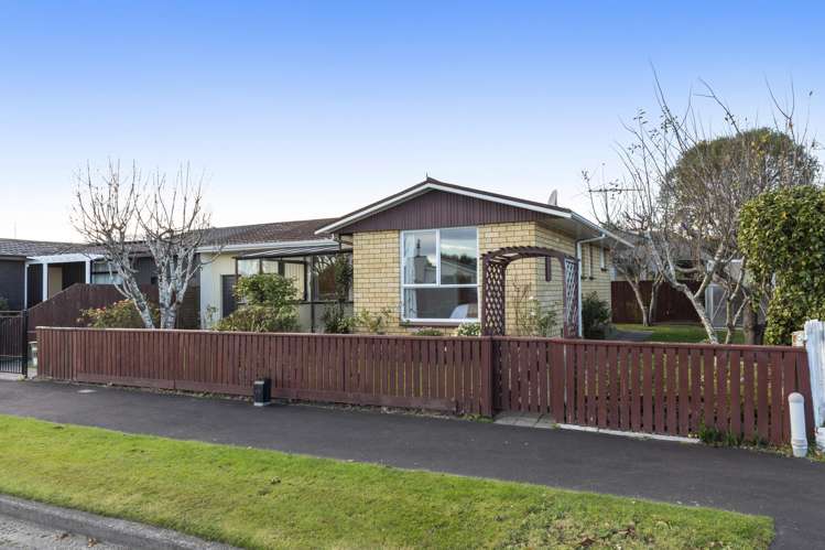 2/11 Blairdon Place Bishopdale_1