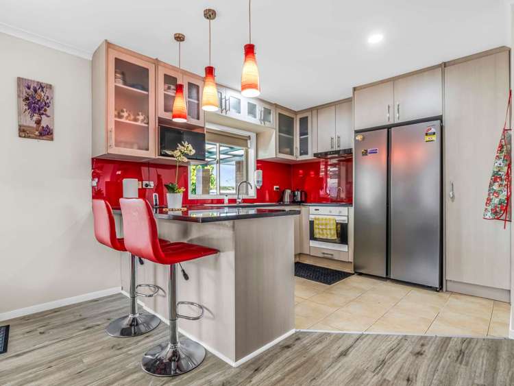 526 Massey Road Mangere_11