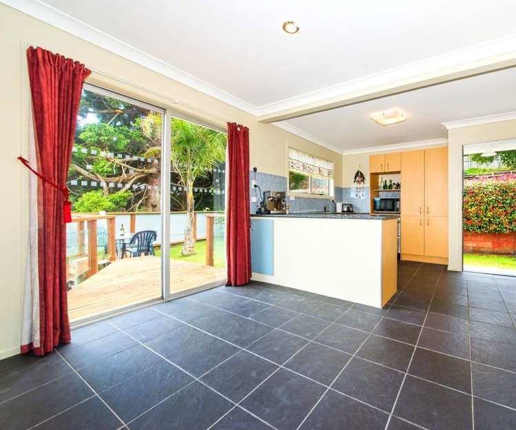 19 Scotstoun Place Glen Eden_7