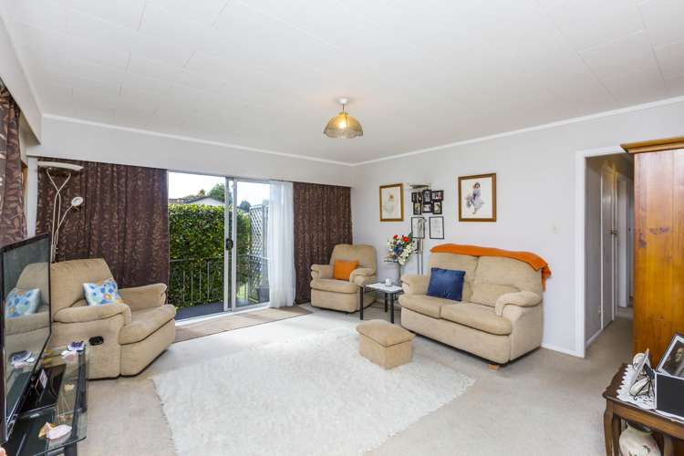 1/9 Denver Grove Totara Park_5