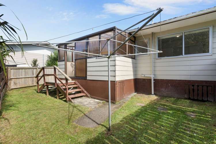 3/11a Bayside Avenue Te Atatu Peninsula_19