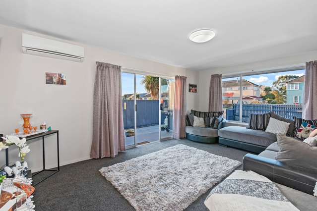 1/716 Ferry Road Woolston_3