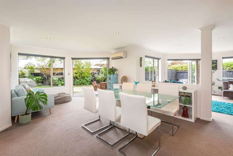 22 John Campbell Crescent Hillmorton_7