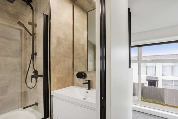 3/345 Armagh Street Linwood_12