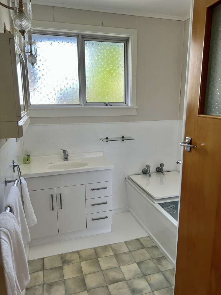 12 Huron Street Gore Surrounds_16