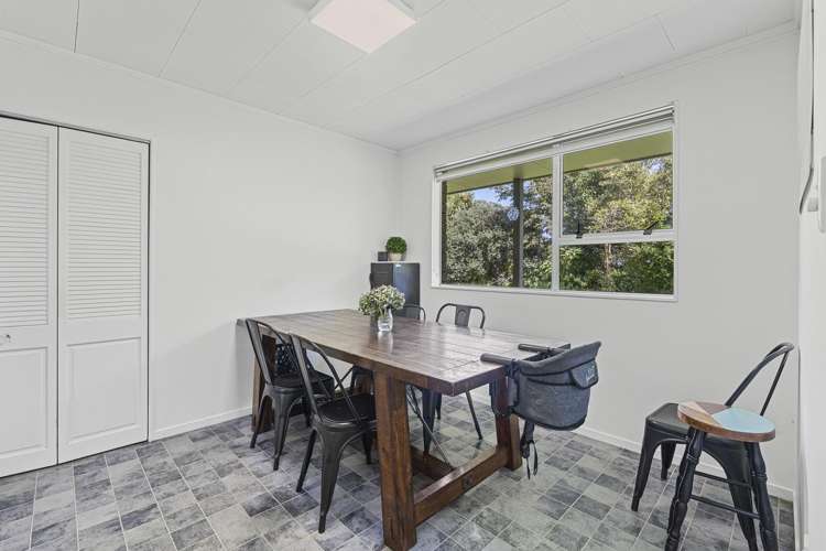 1138 South Road Oakura_14