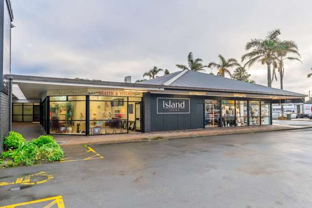 Prime location near Orewa Beach