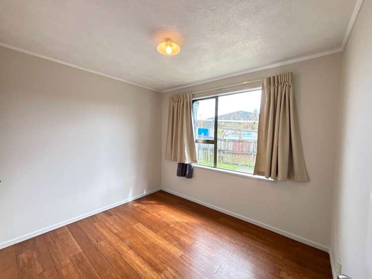 56 Sharland Avenue Manurewa_13