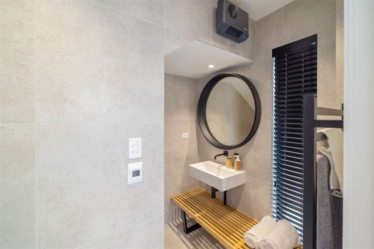 19 Cass Bay Place Cass Bay_15