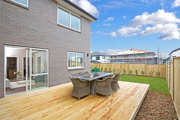 19 Lisnoble Road Flat Bush_4