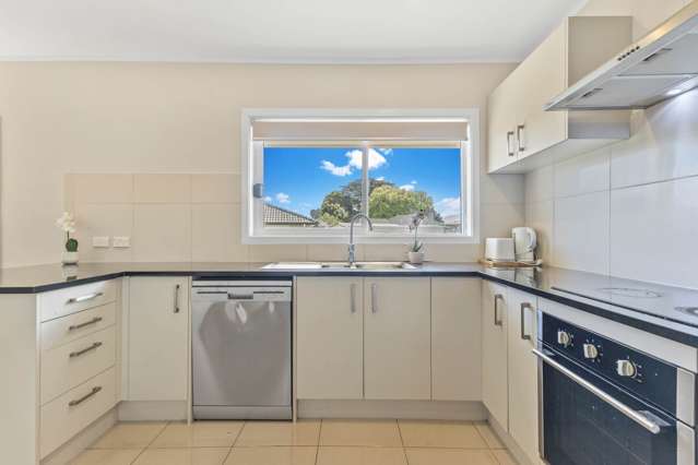 2/30 Calvert Avenue Mangere East_3