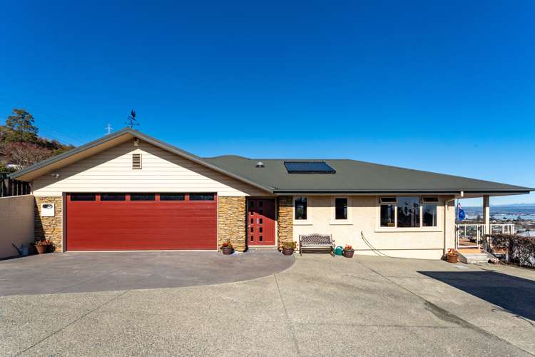 6 Norfolk Place Stoke_22