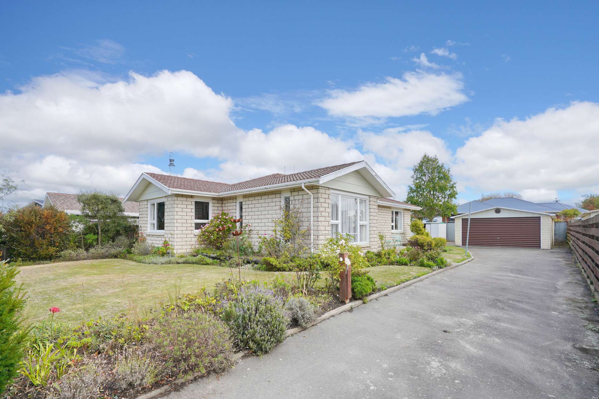 12 Seadown Crescent Amberley_0