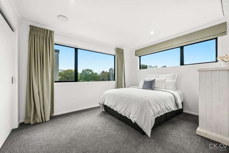 7 Leo Waikari Crescent Wallaceville_12