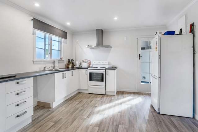 12 McCaughan Street Browns_3