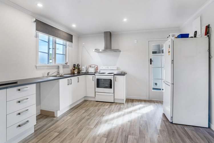 12 McCaughan Street Browns_3