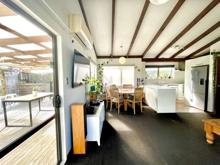 63b Westwood Street Bellevue_9