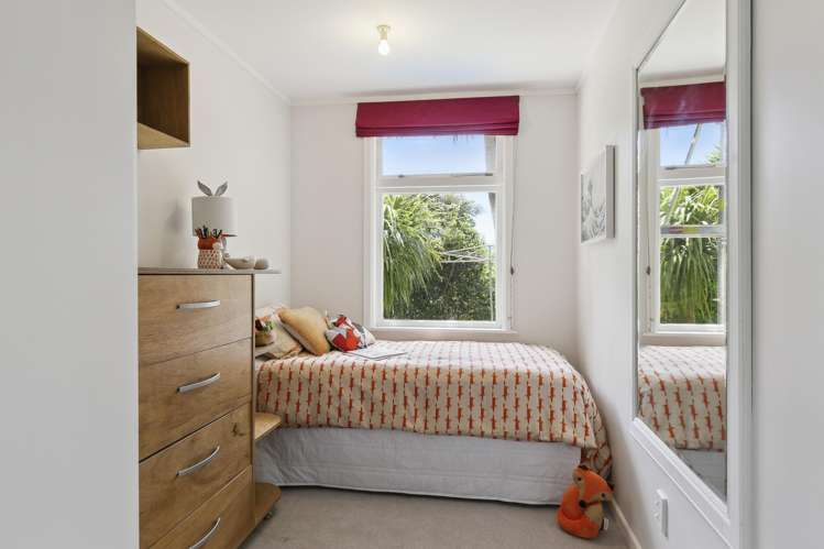 32 Volga Street Island Bay_13