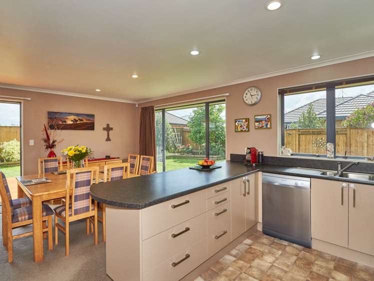 8 Nevada Way Kelvin Grove_4