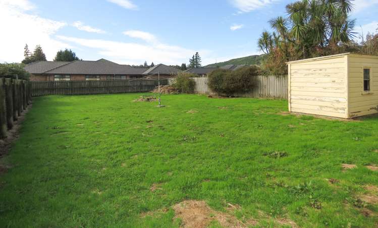 20 Conlon Street Reefton_2