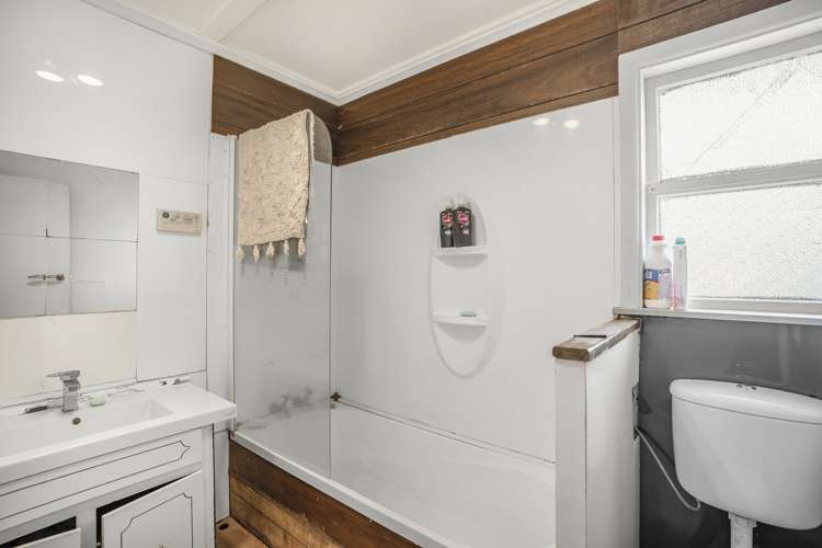 158 Wellington Road Wainuiomata_12