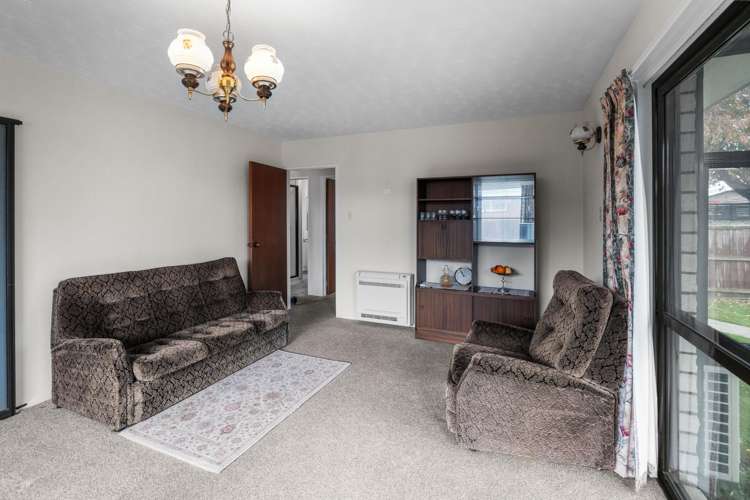 29 Wyatt Place Russley_19