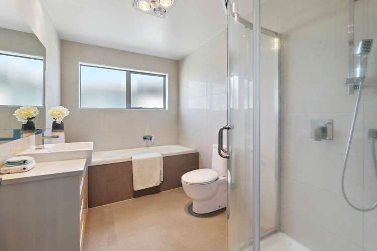 8 Castlederg Drive Flat Bush_8