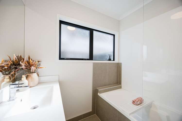 5 Awamarino Way Westgate_11