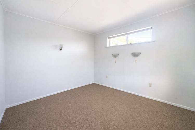 209 Kuranui Street Thames_17