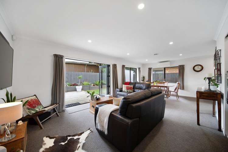 17a Callis Avenue Opaheke_5