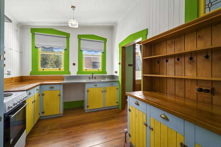 77 Ranolf Street Victoria_10