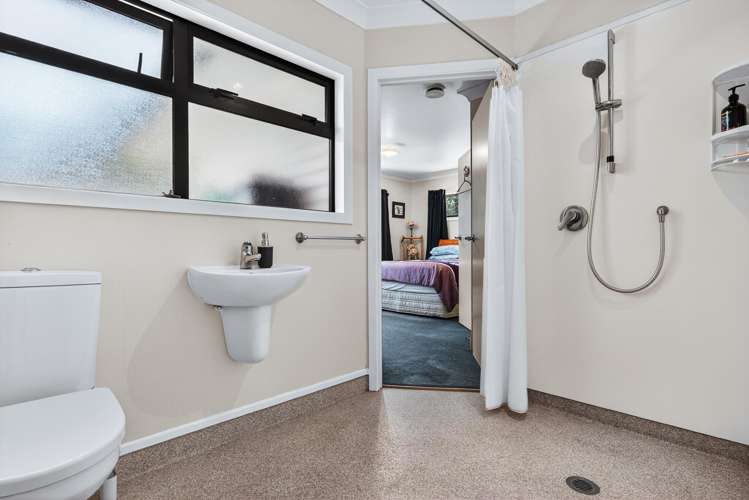 273 Mapara Road Acacia Bay_11