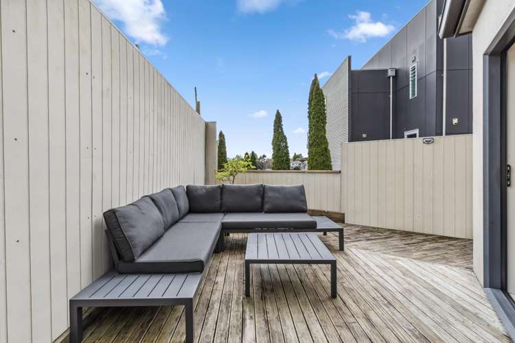 1186C Victoria Street 10463_16