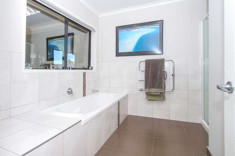 39 Whangaparaoa Road Red Beach_14