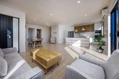 81 Thomas Road_3