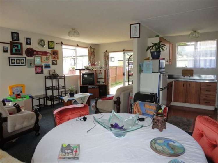 1/6 Sparrow Place Manurewa_6