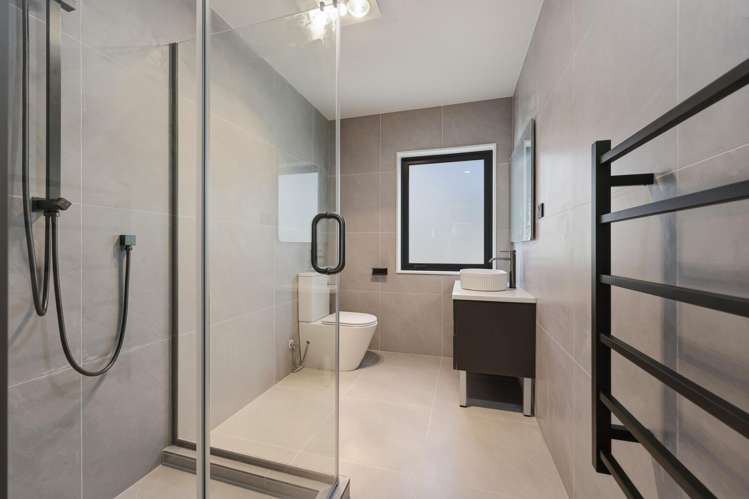 Lot 1&2/82 Botany Road Botany Downs_18