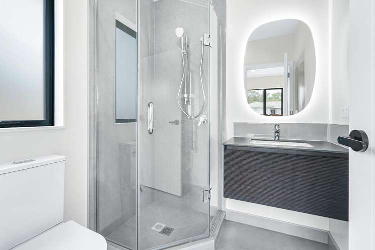 1/6 Michael Avenue Dinsdale_8