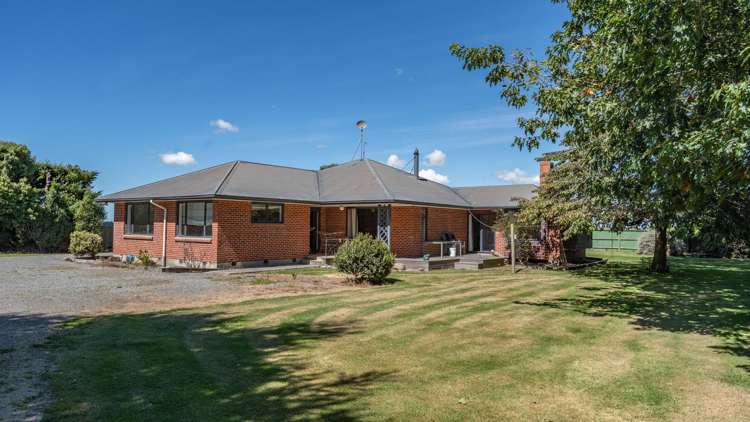 2322 Back Track Mitcham_19