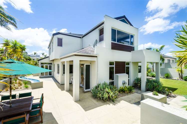 11 Courtneys West Harbour_11