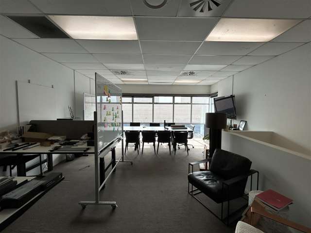 2/27 Cain Road Penrose_4