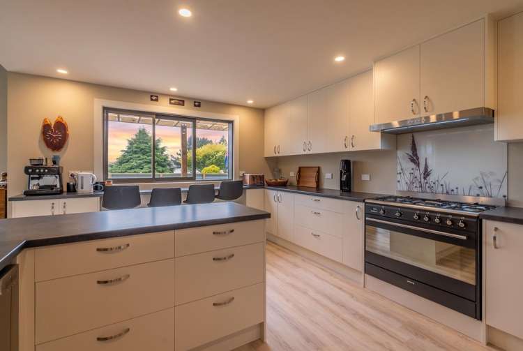 11 Bath Road_5