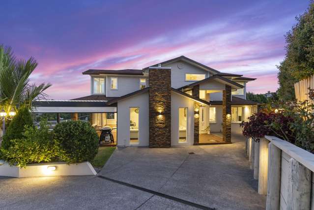 Colonial Masterpiece Overlooking Mellons Bay